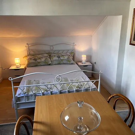 Apartmani Leila Trogir Exterior photo