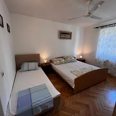 Apartmani Leila Trogir Exterior photo