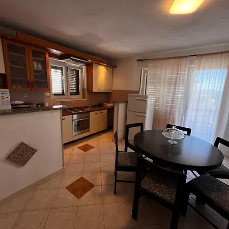 Apartmani Leila Trogir Exterior photo