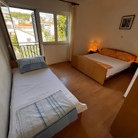 Apartmani Leila Trogir Exterior photo