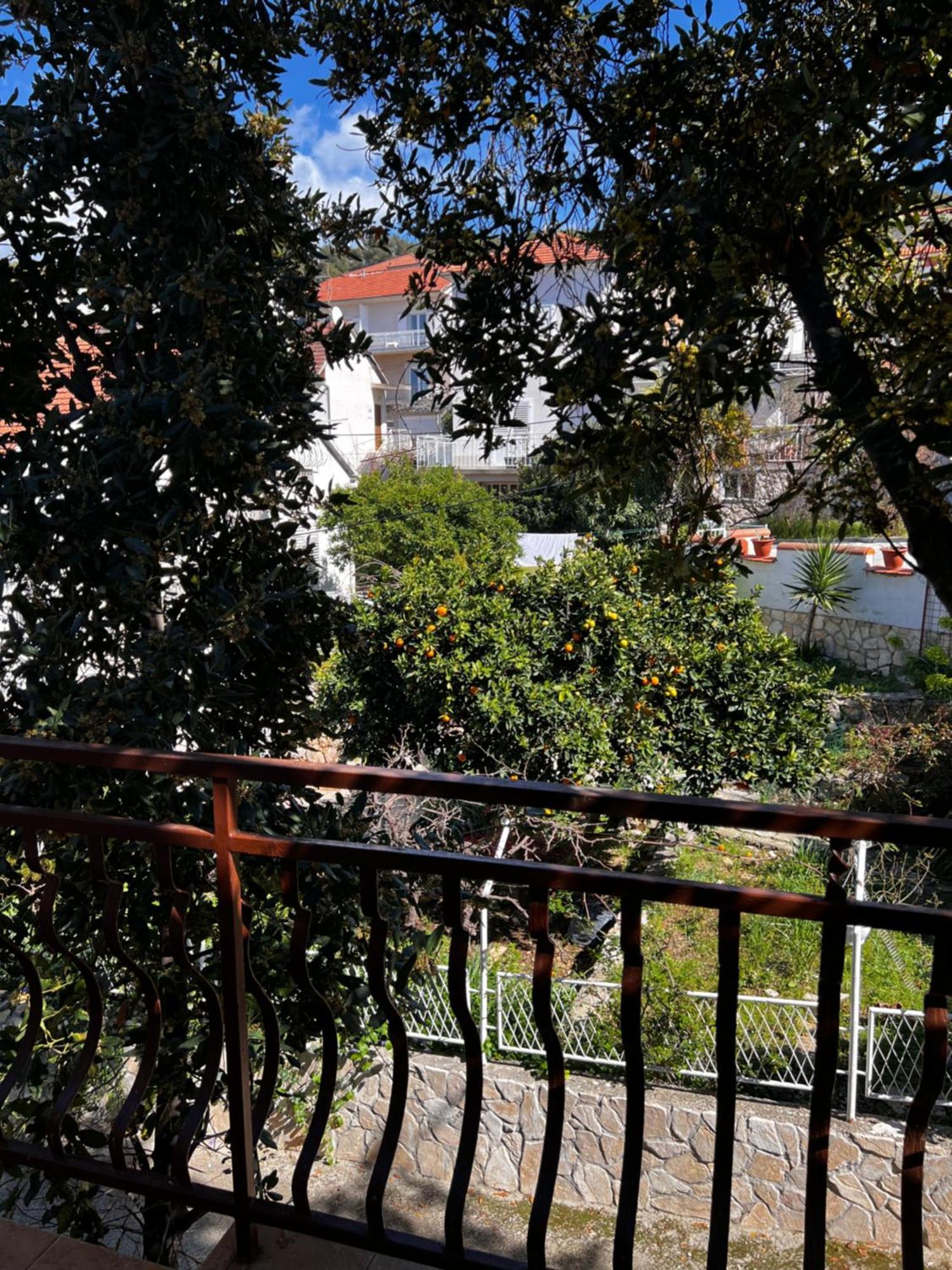 Leila Apartment